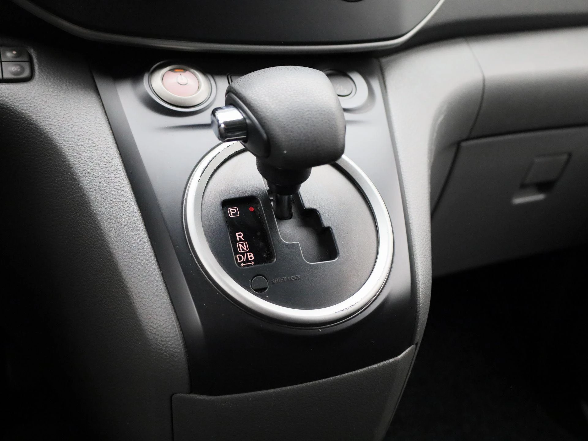 Nissan-e-NV200-image-10