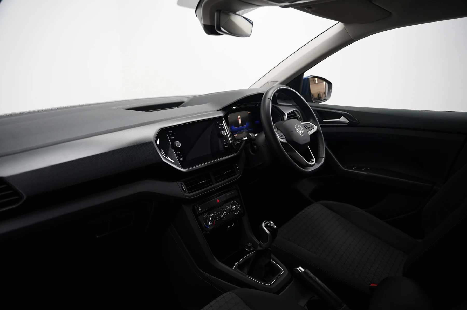 Volkswagen-T-Cross-image-1