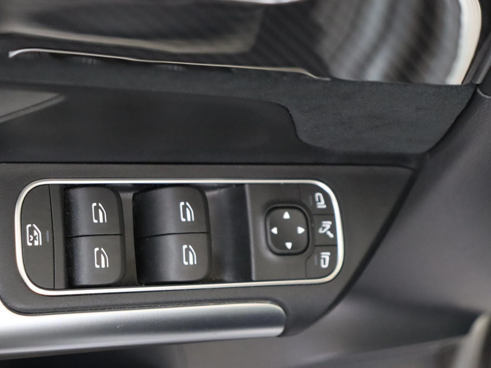 Mercedes-Benz-B-Klasse-image-26