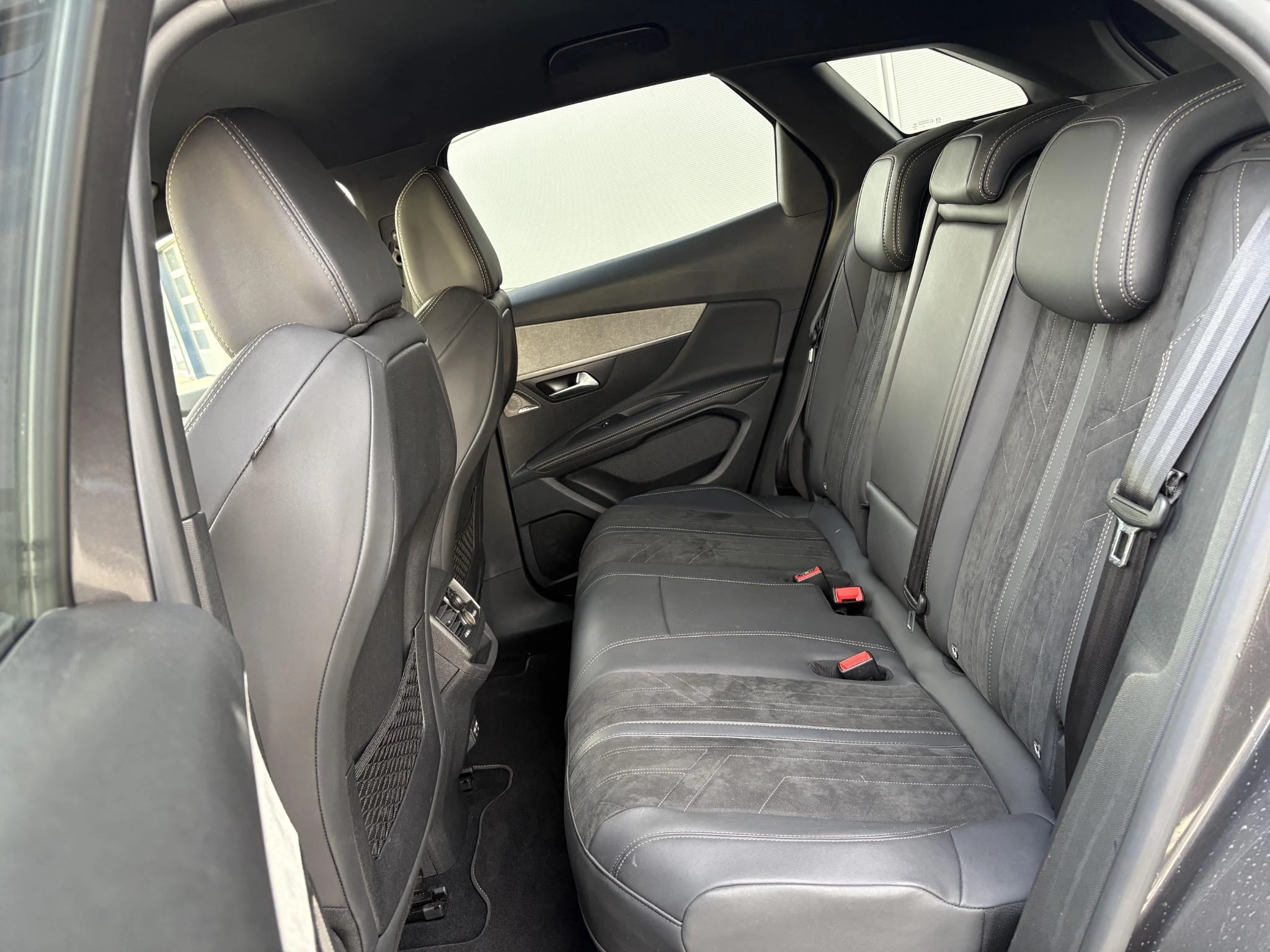 Peugeot 3008 1.6 HYbrid 225 GT
