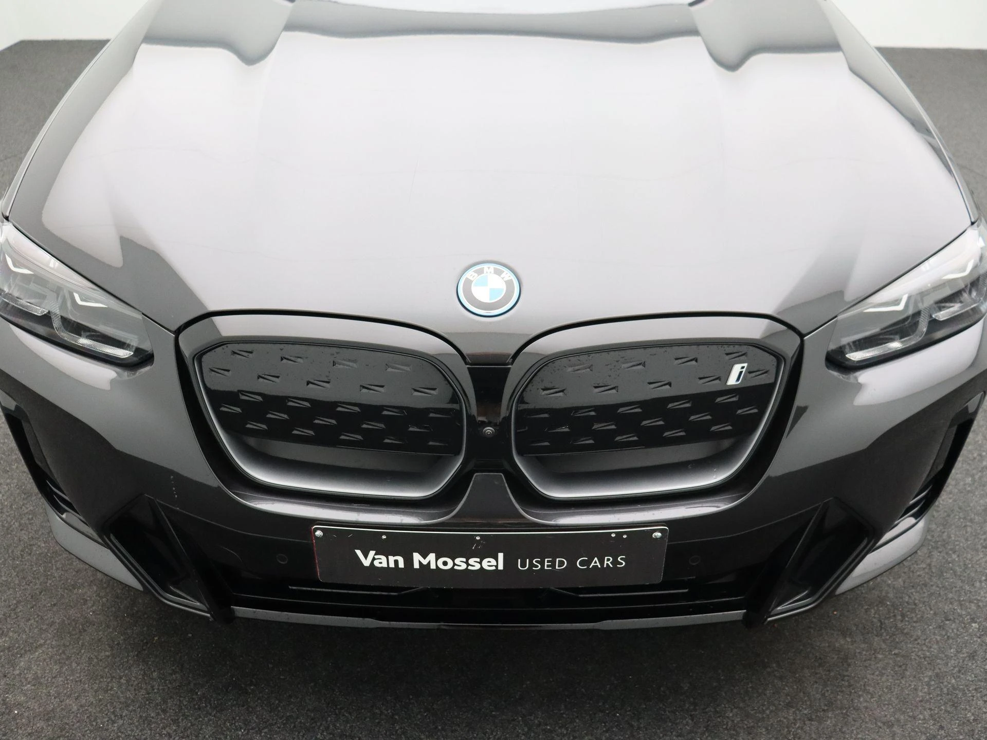 BMW-iX3-image-26