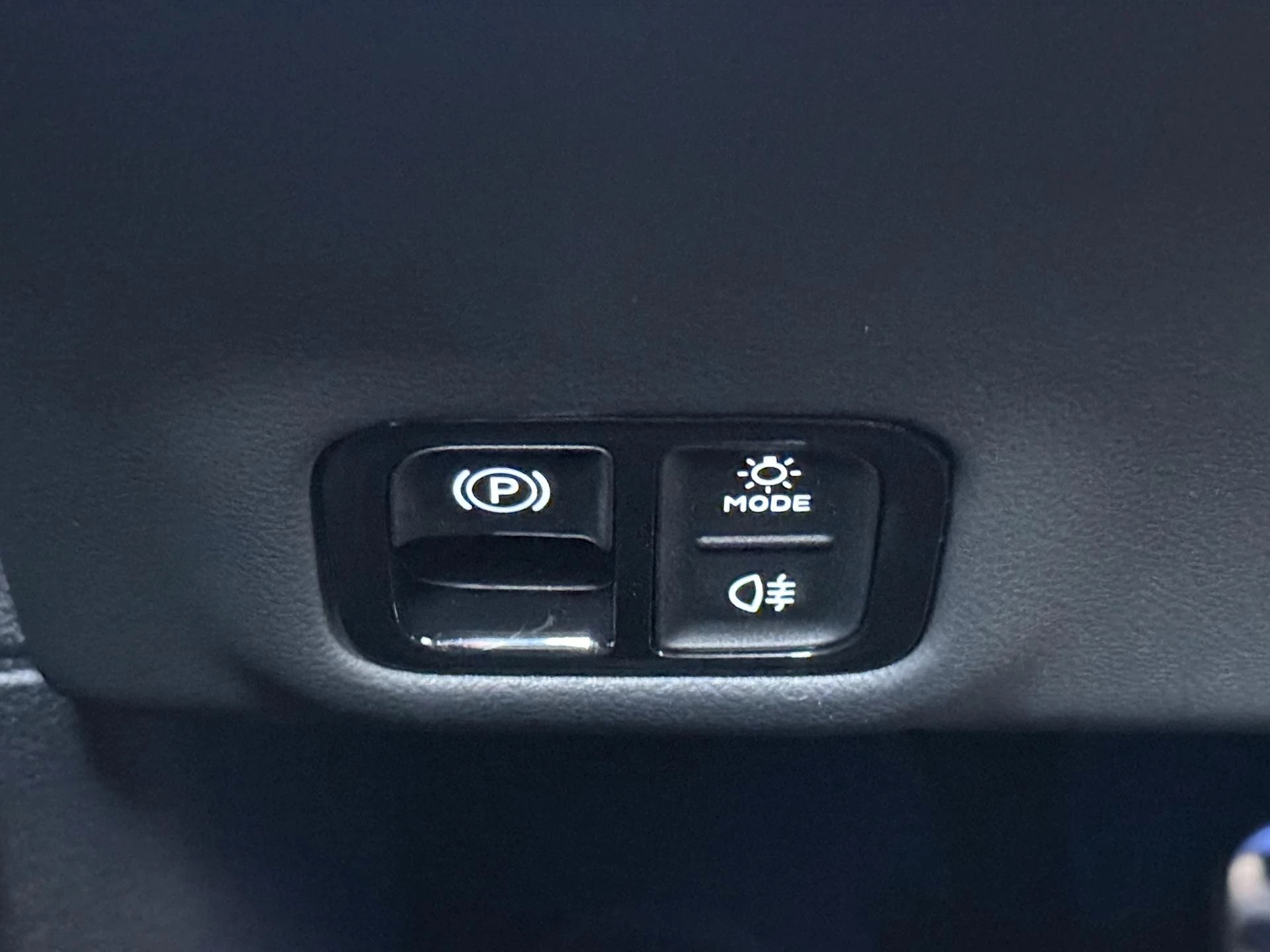 Mercedes-Benz-C-Klasse-image-22