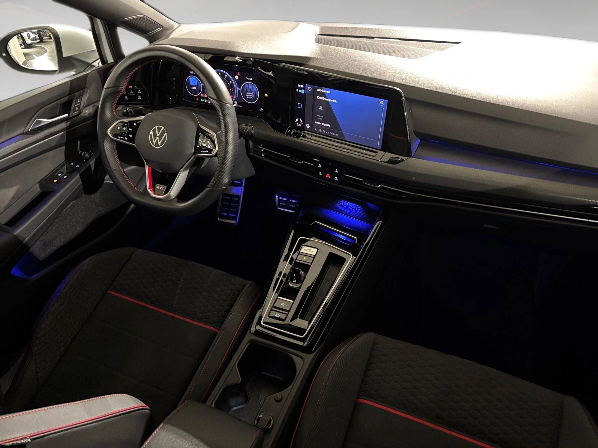 Volkswagen-Golf-image-5