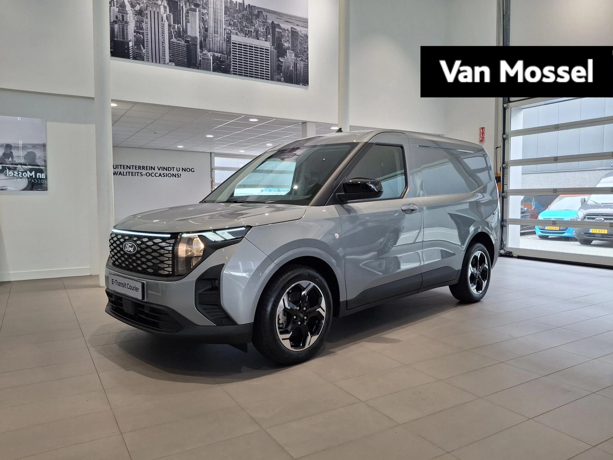 Ford-E-Transit Courier-image-0