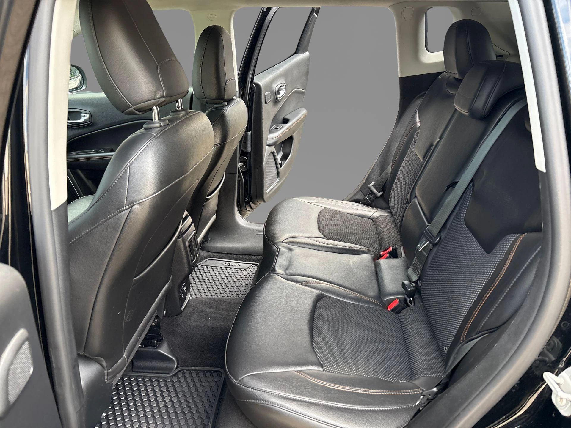 Jeep-Compass-image-6