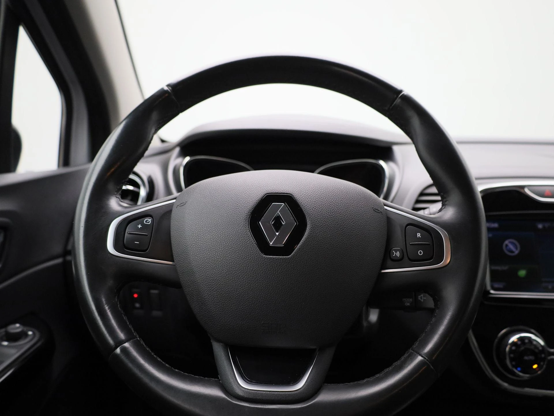Renault-Captur-image-6
