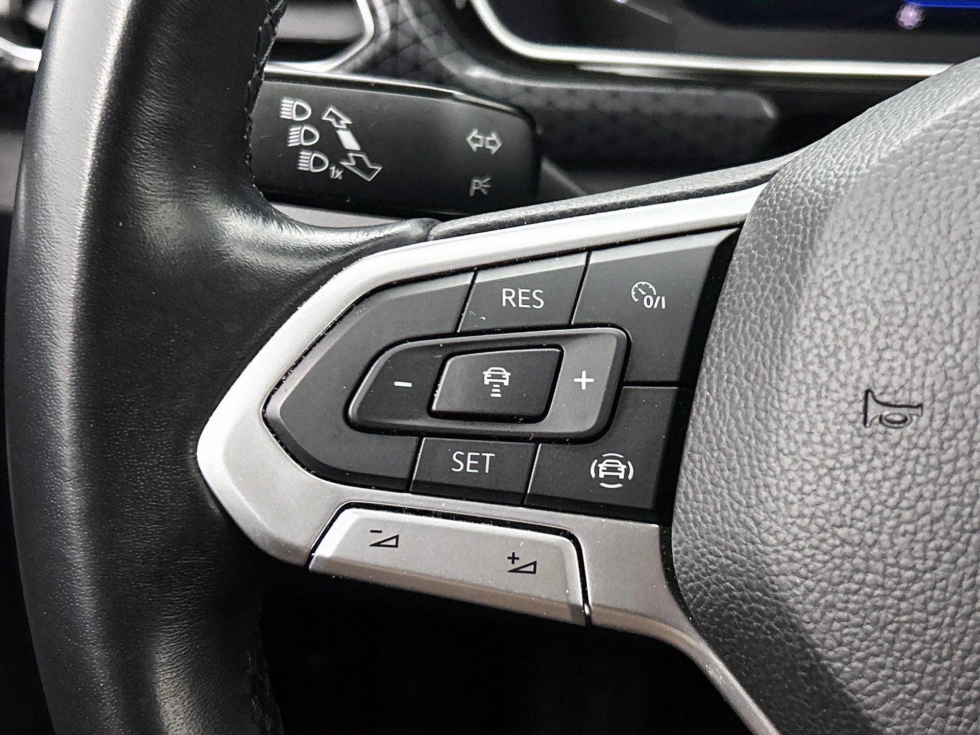 Volkswagen-T-Cross-image-5