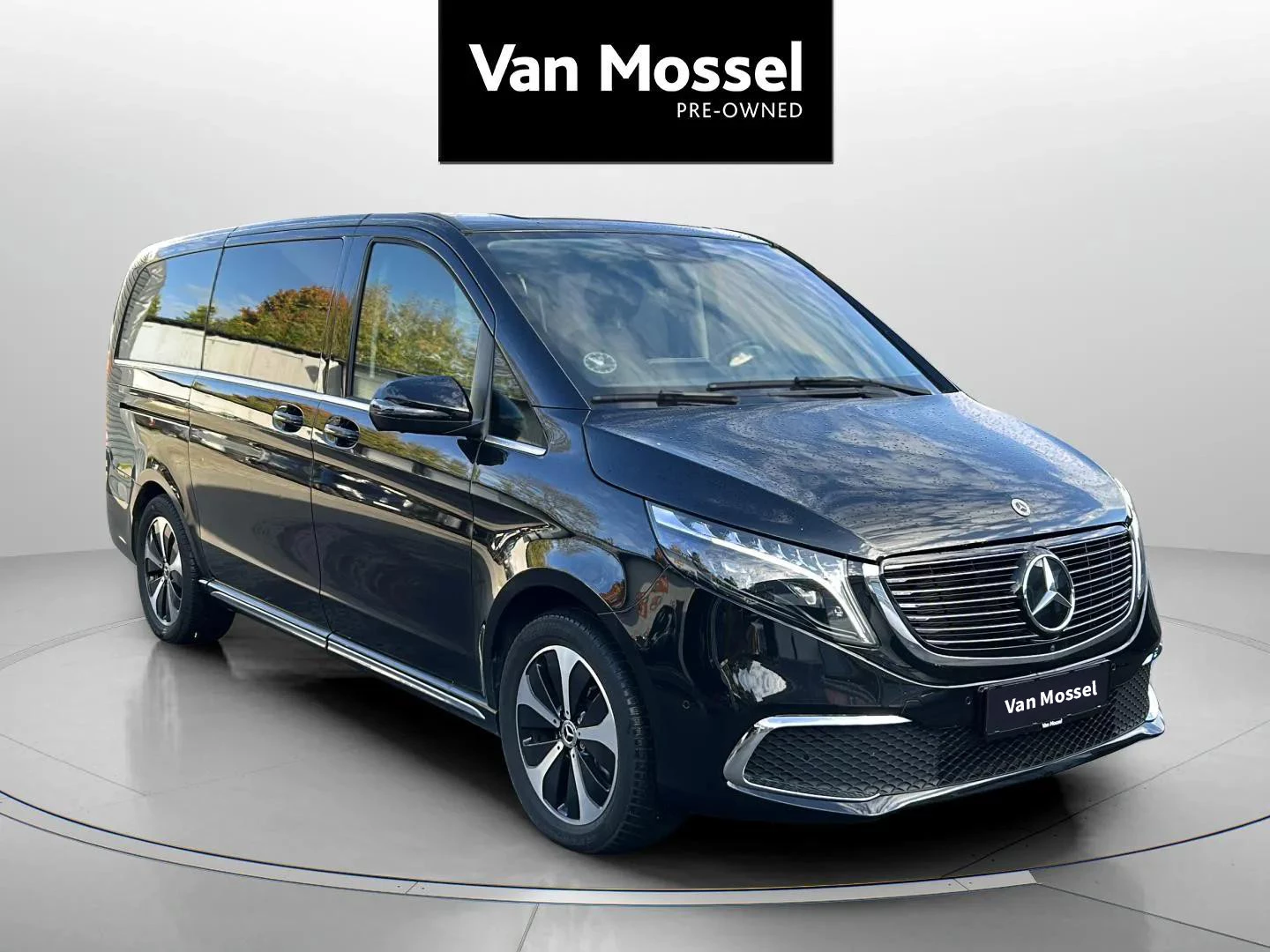 Mercedes-Benz-EQV-image-5