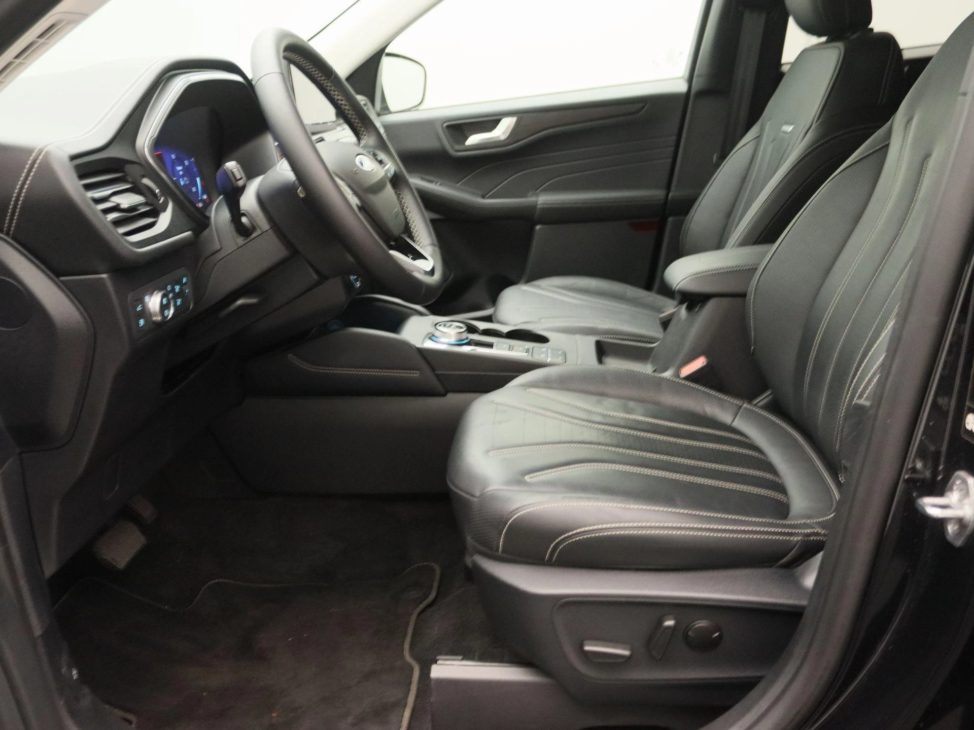Ford-Kuga-image-12