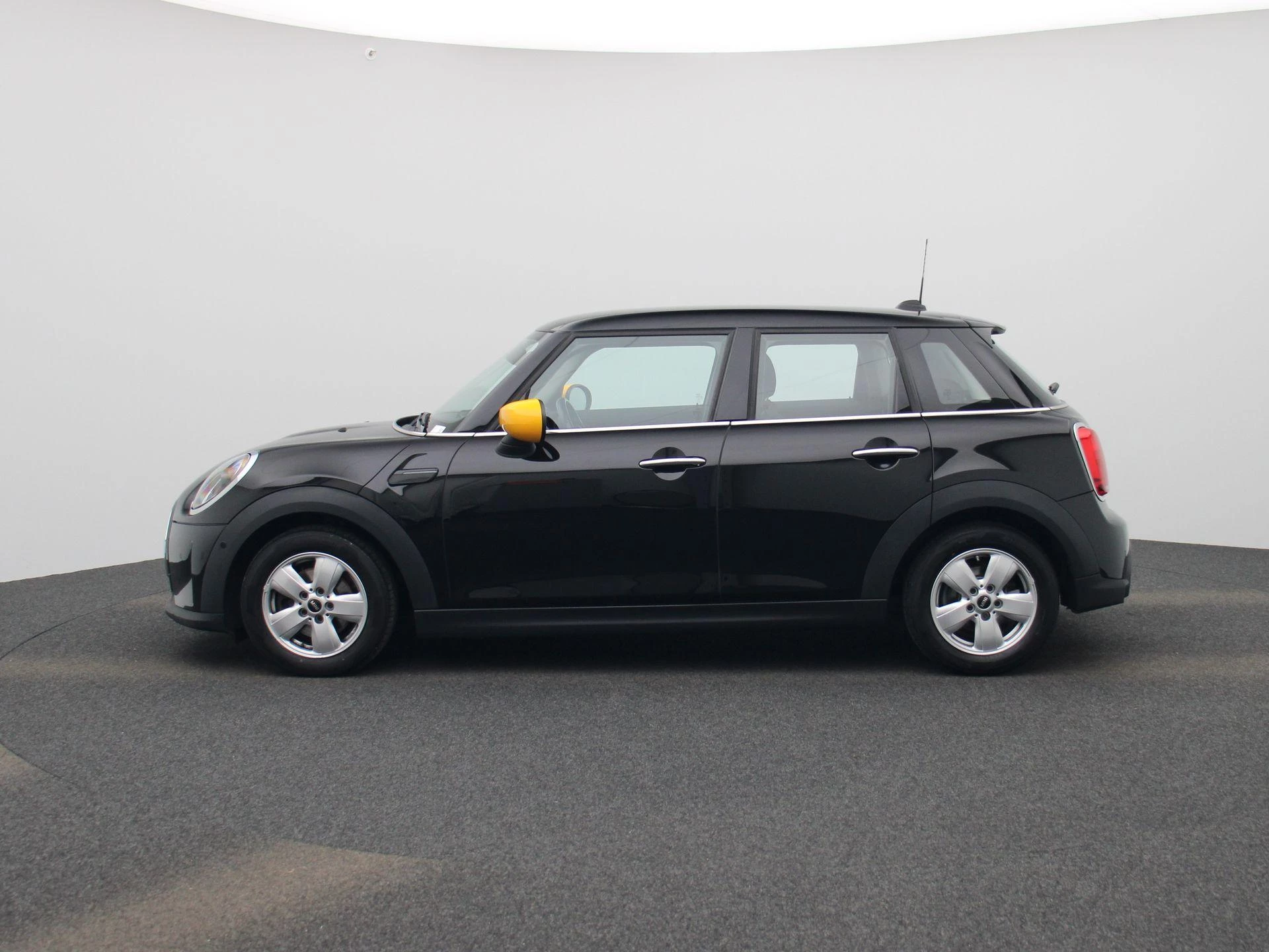 MINI-One-image-3