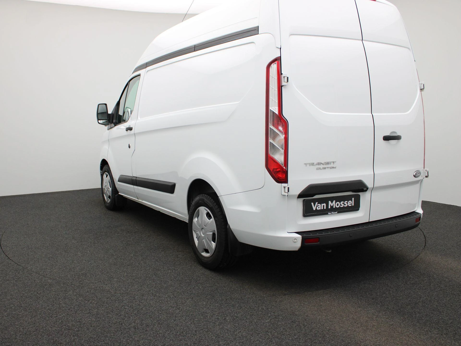 Ford-Transit Custom-image-1