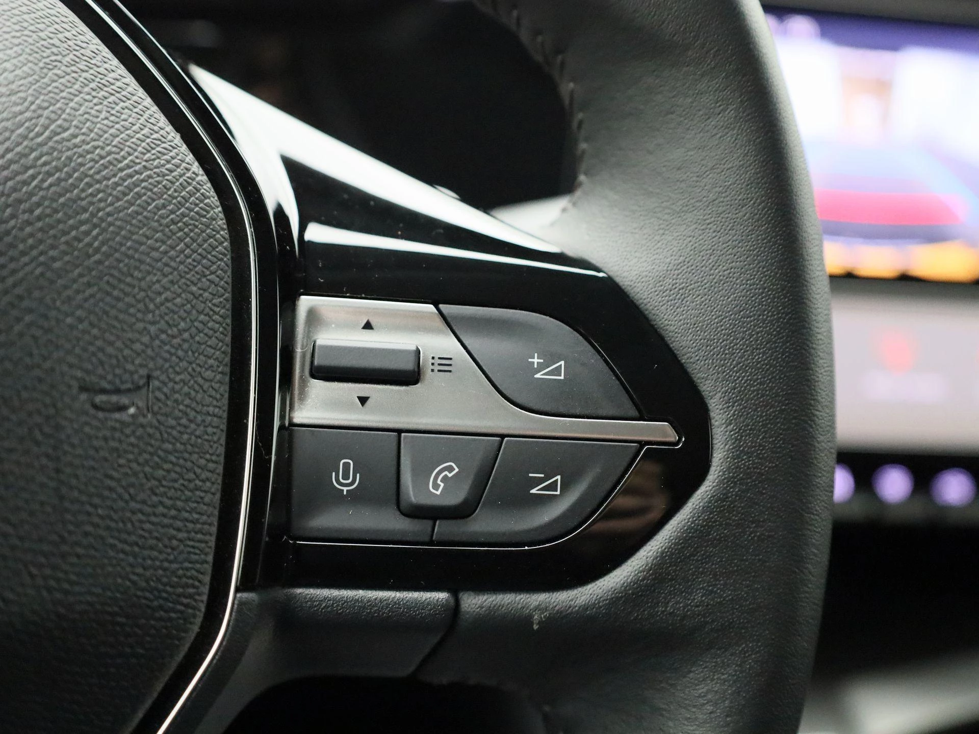 Peugeot-308-image-28