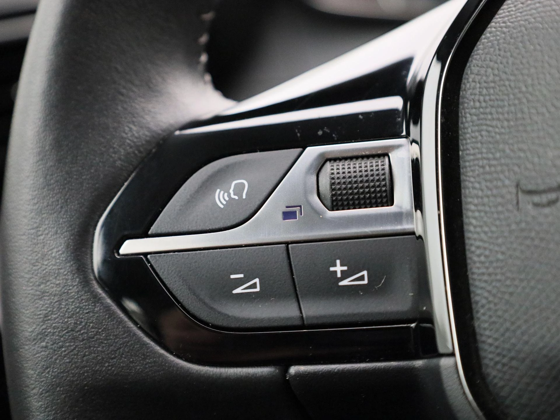 Peugeot-208-image-16