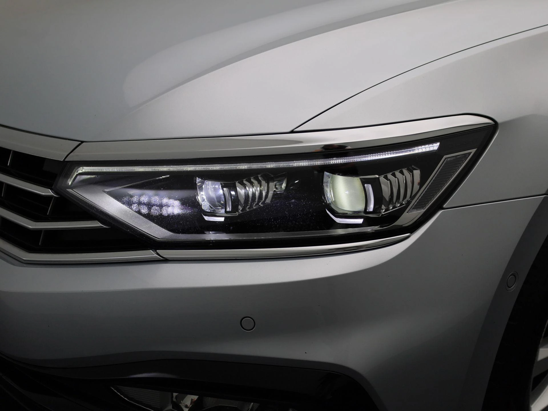 Volkswagen-Passat-image-14