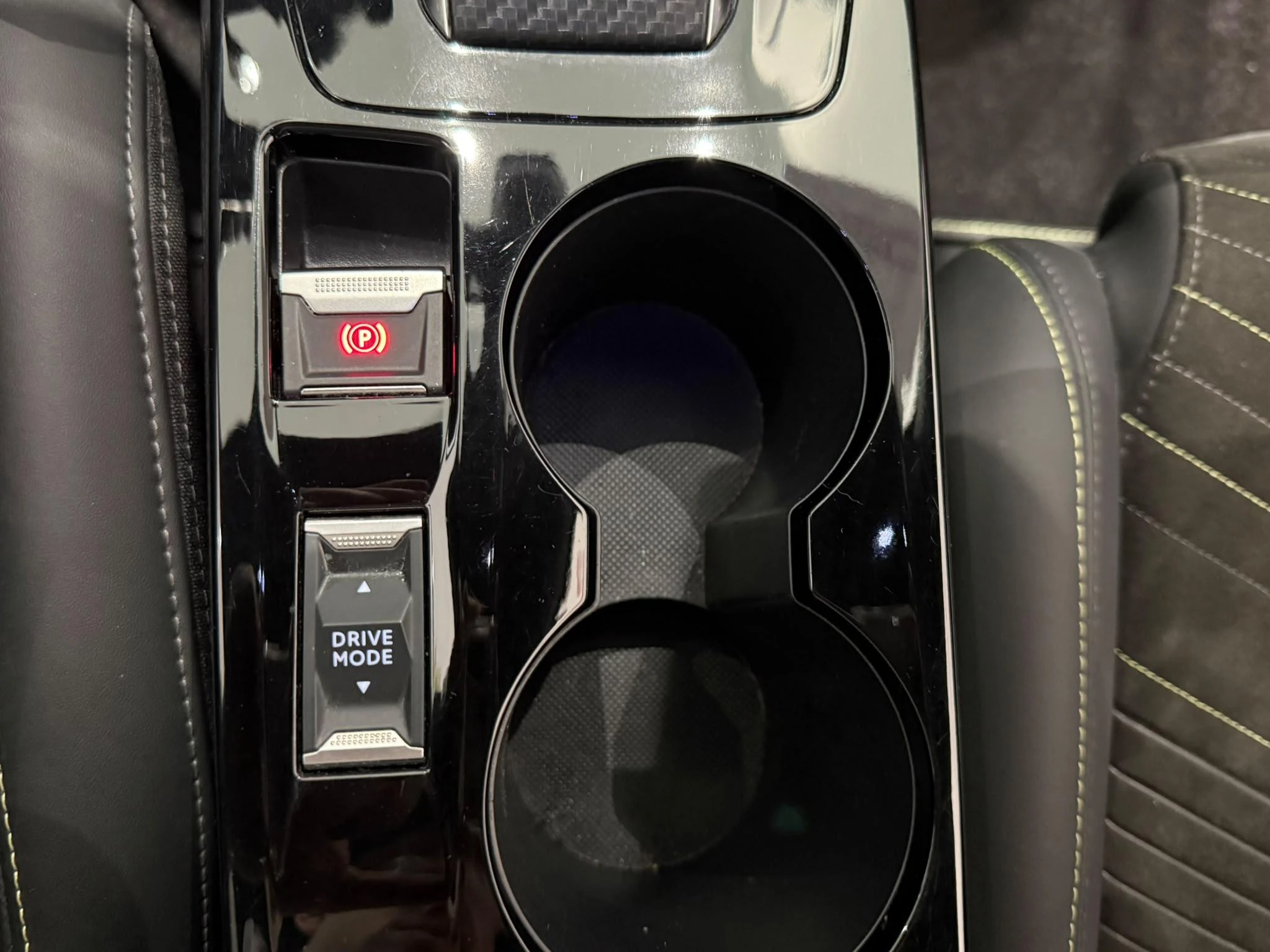 Peugeot-208-image-23