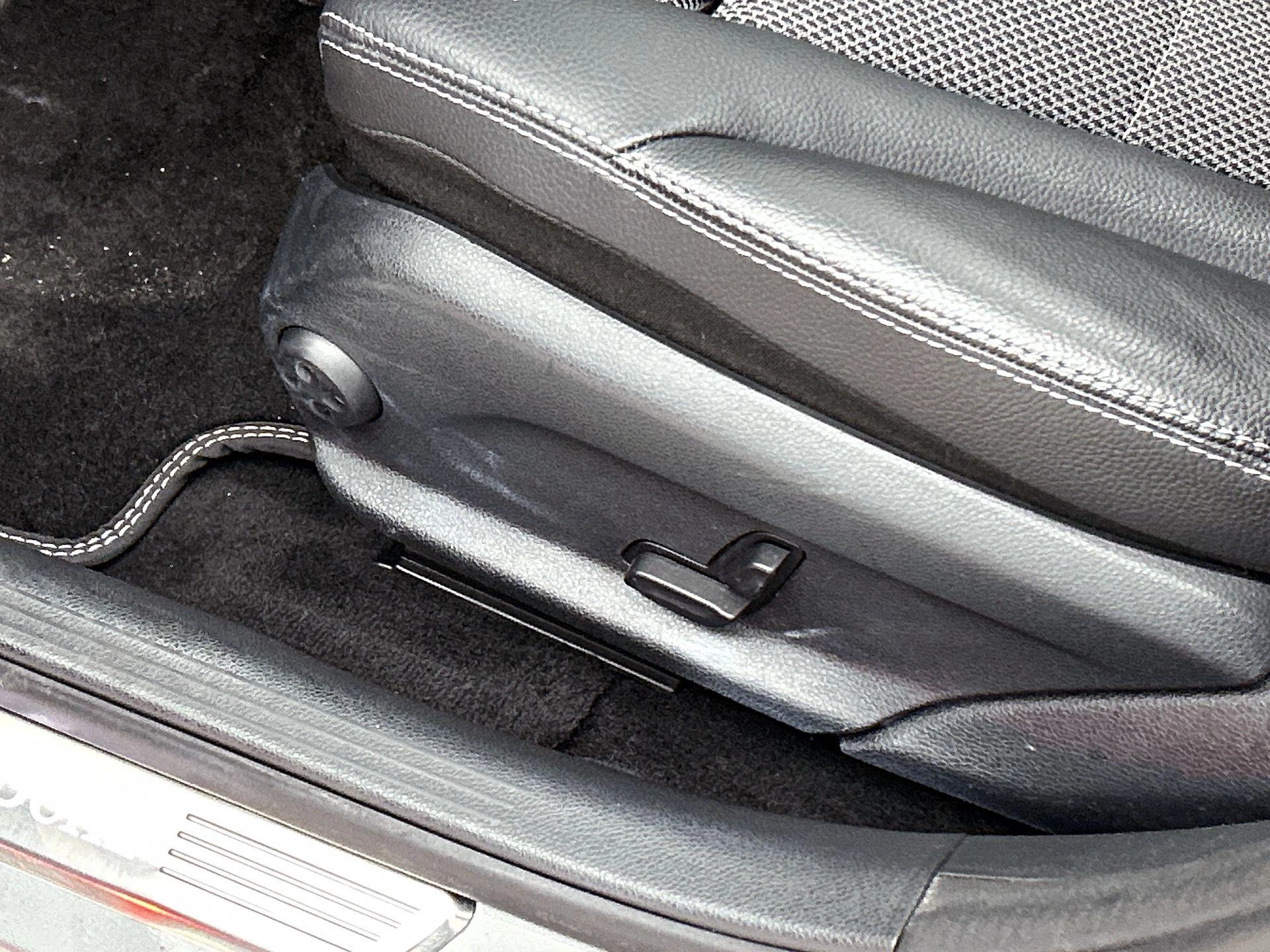 Mercedes-Benz-C-Klasse-image-24