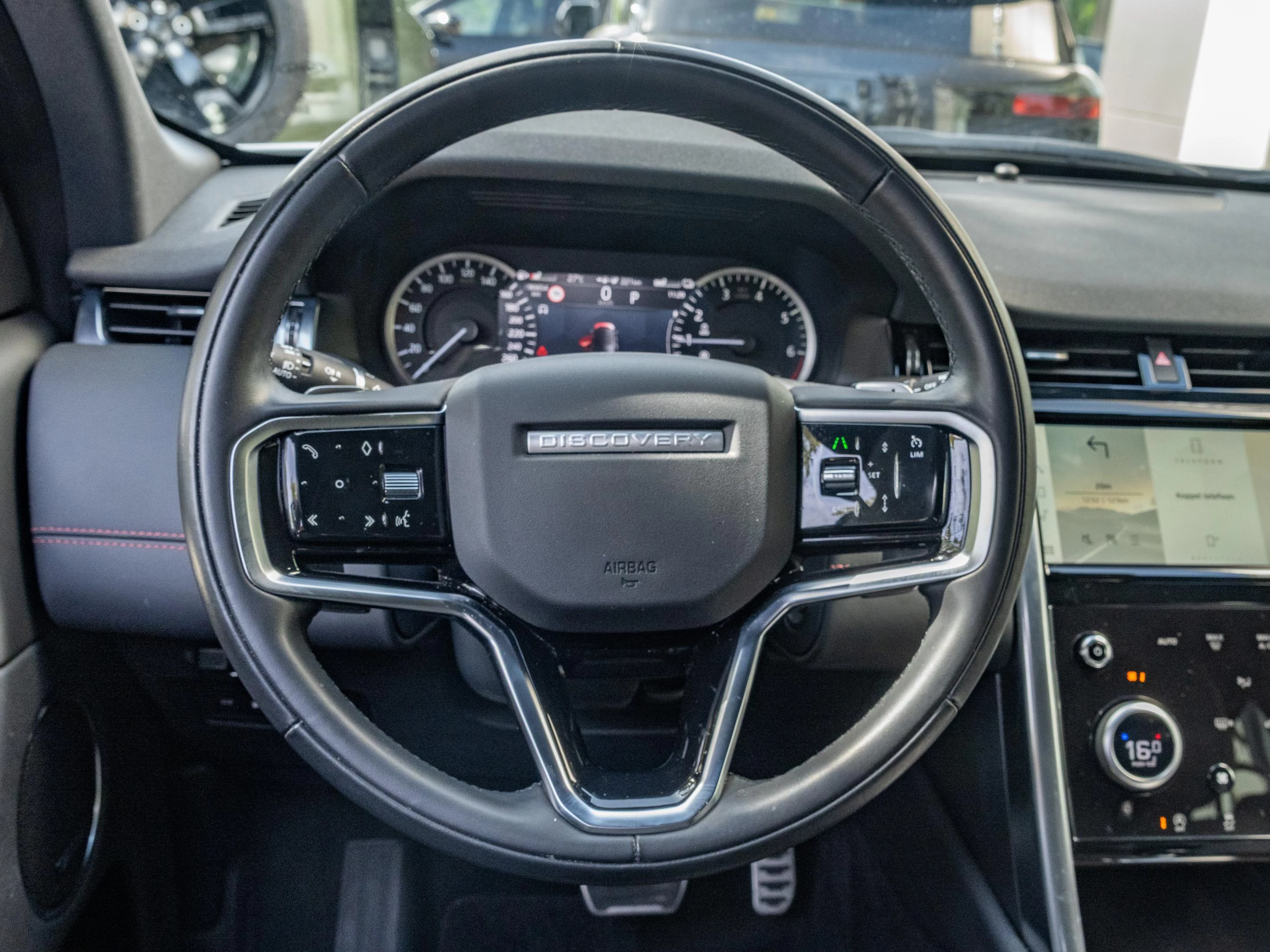 Land Rover Discovery Sport P300e R-Dynamic HSE AWD Auto. 23MY