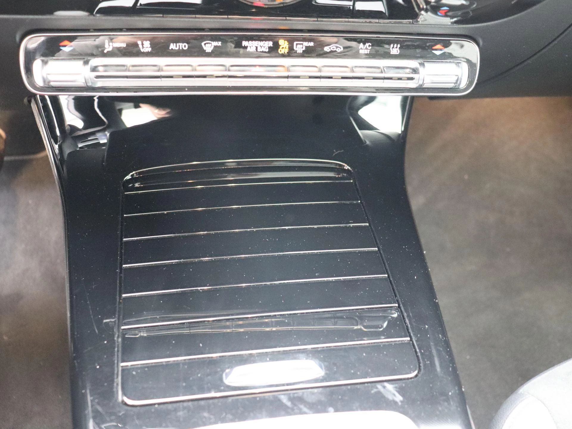 Mercedes-Benz Classe A 250 e Berline AMG Line + PANORAMISCH DAK + CARPLAY +