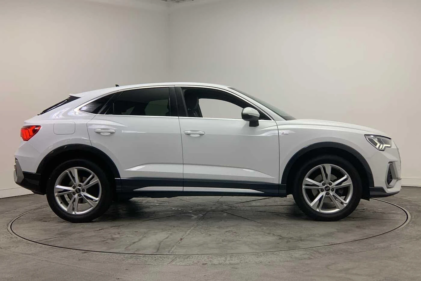 Audi-Q3-image-3