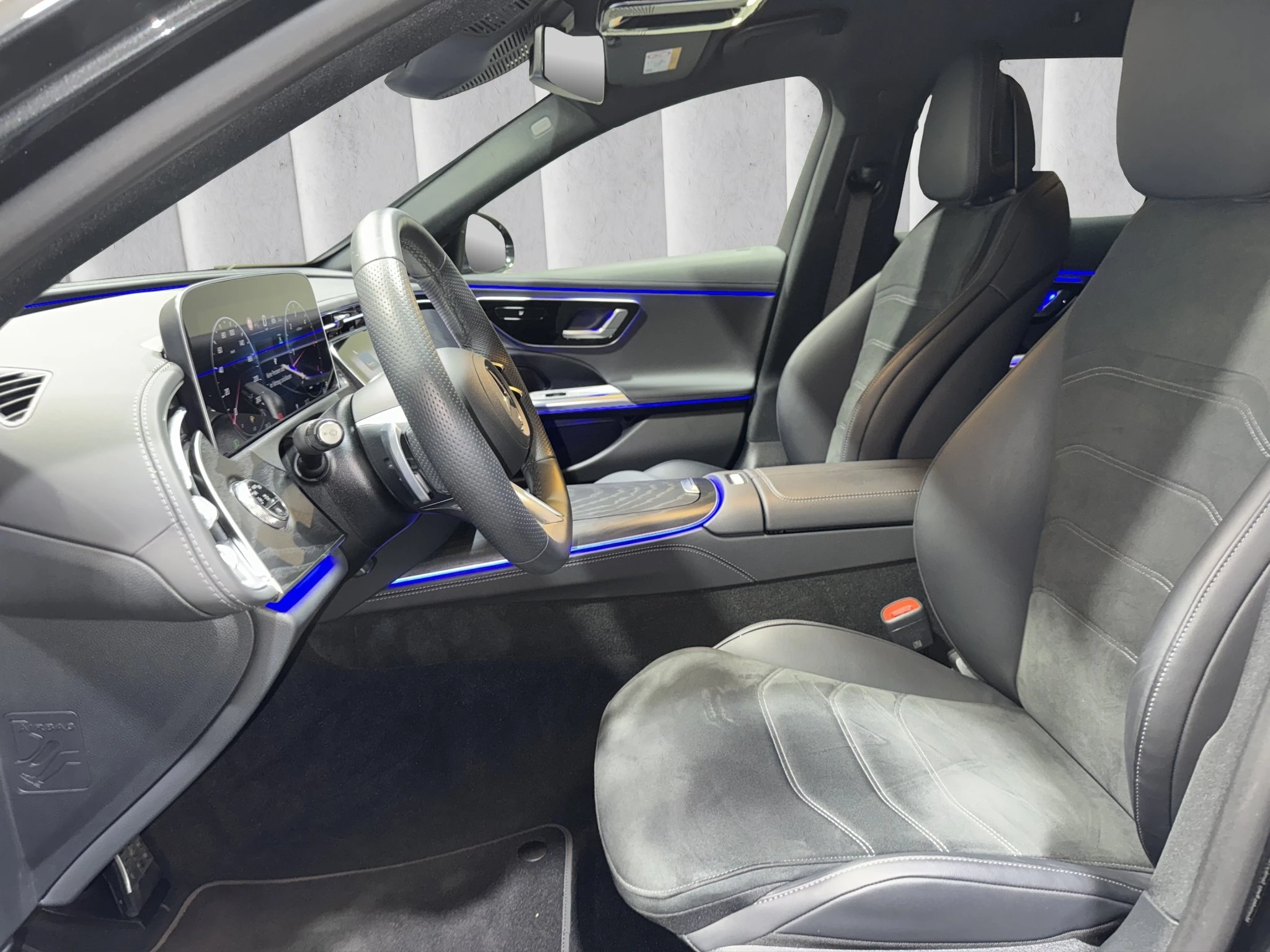 Mercedes-Benz-E-Klasse-image-9