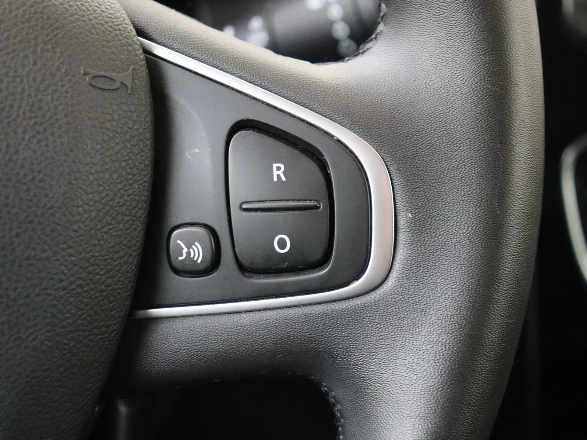Renault-Clio-image-17