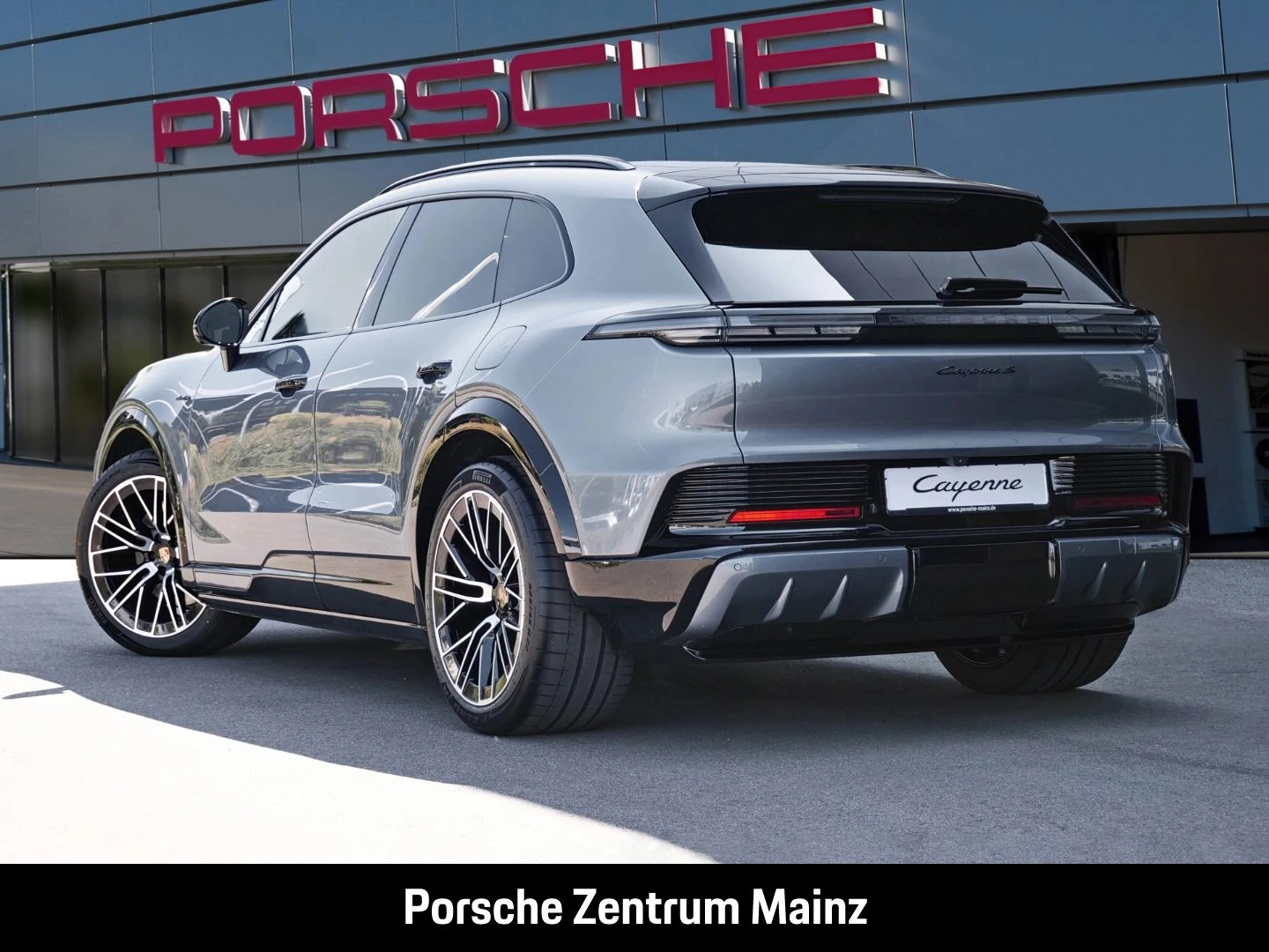 Porsche-Cayenne-image-5