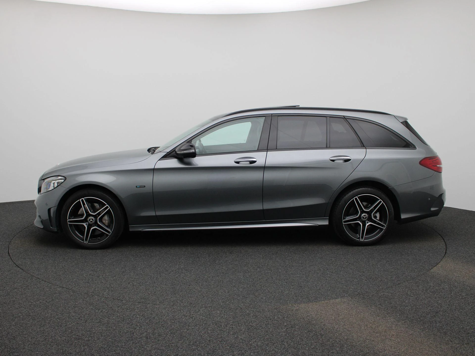 Mercedes-Benz-C-Klasse-image-3