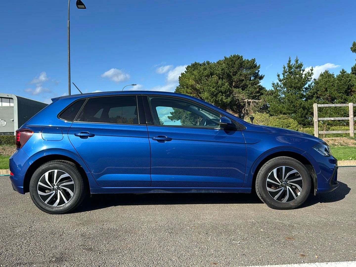Volkswagen-Polo-image-9
