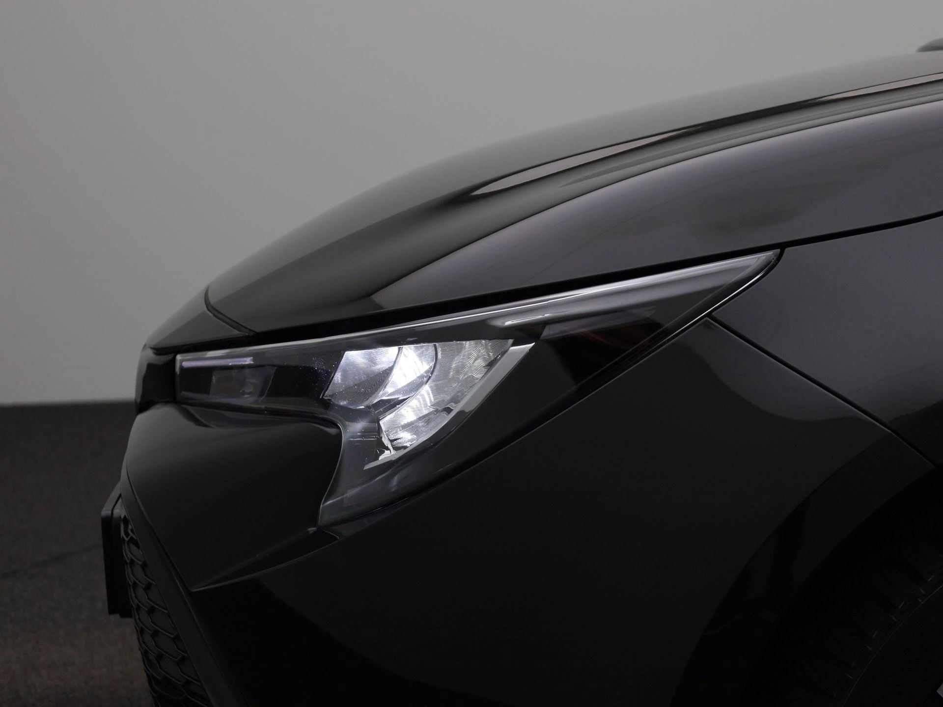 Toyota Corolla 1.8 Hybrid Business Plus