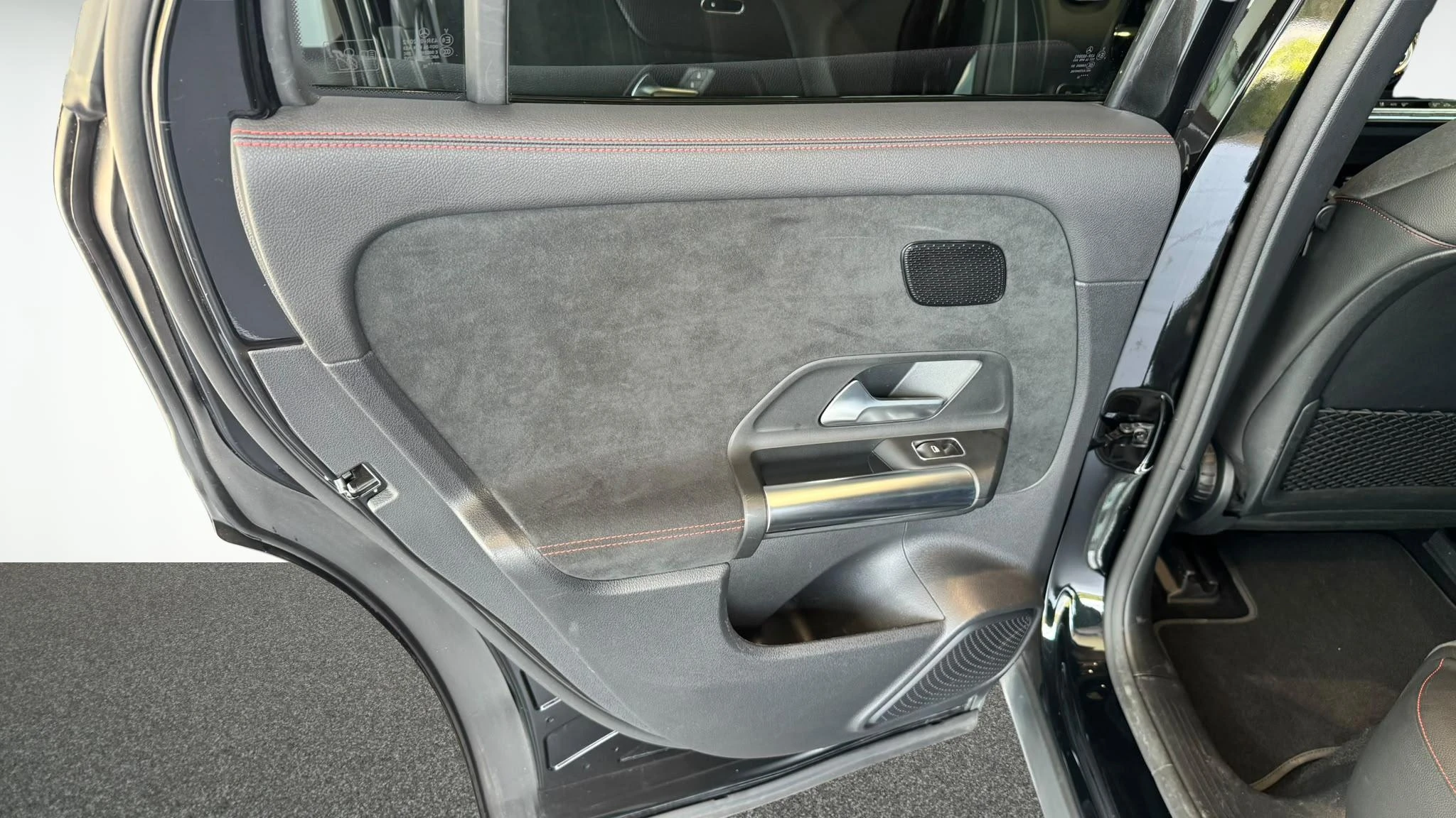 Mercedes-Benz EQA 250 AMG Line + CARPLAY + TREKHAAK + NIGHTPAKKET +