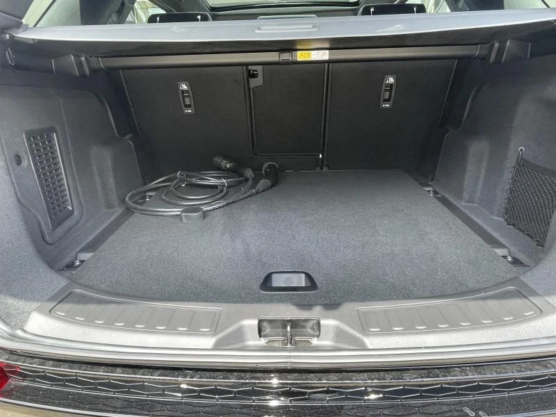 Land Rover-Discovery Sport-image-9