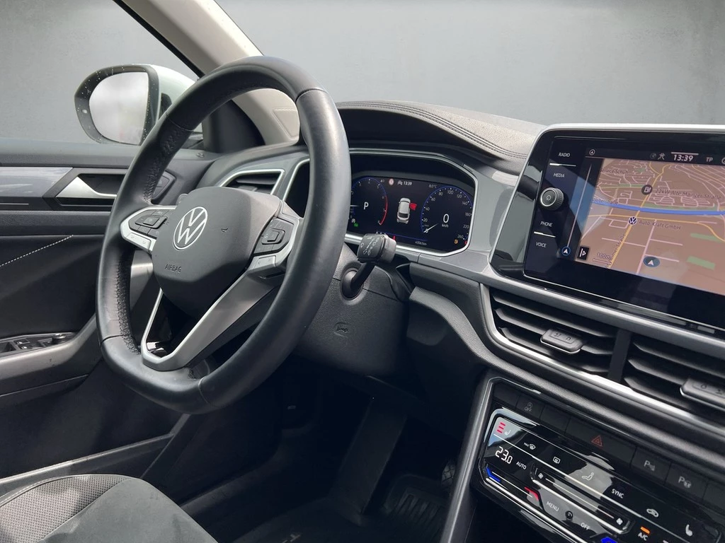 Volkswagen T-Roc 1.5 TSI DSG Style *Kamera*Pano*ACC*