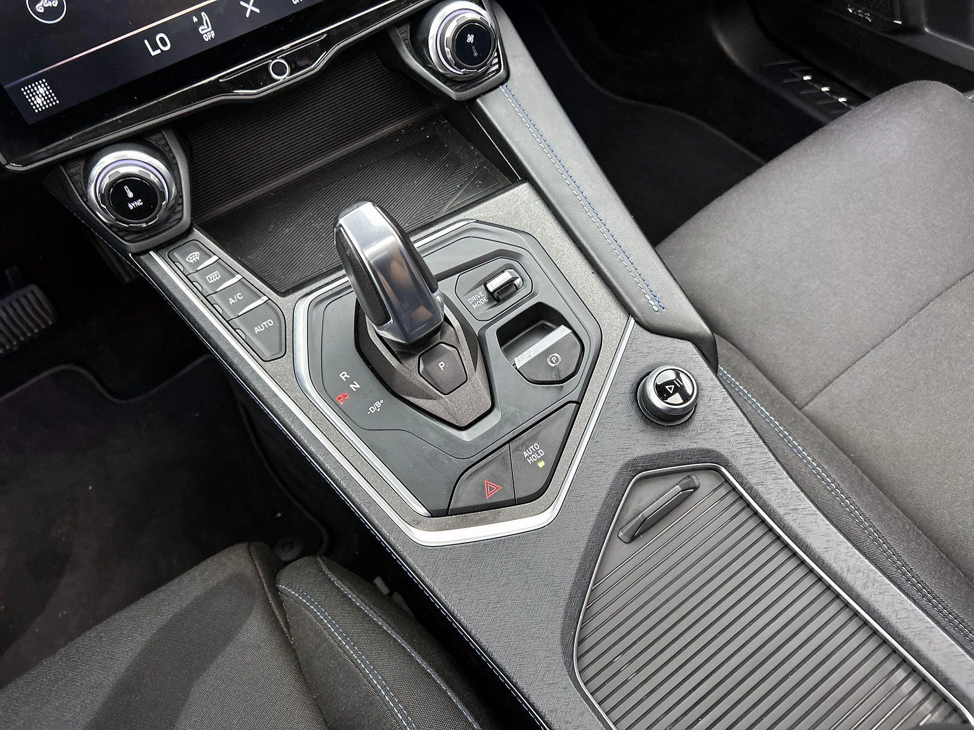 Lynk & Co-01-image-22