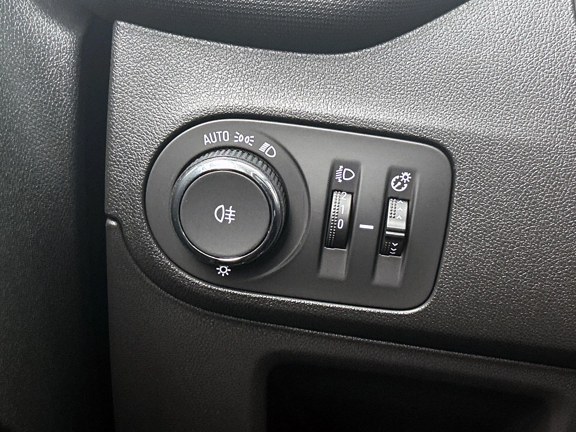 Opel-Crossland-image-18