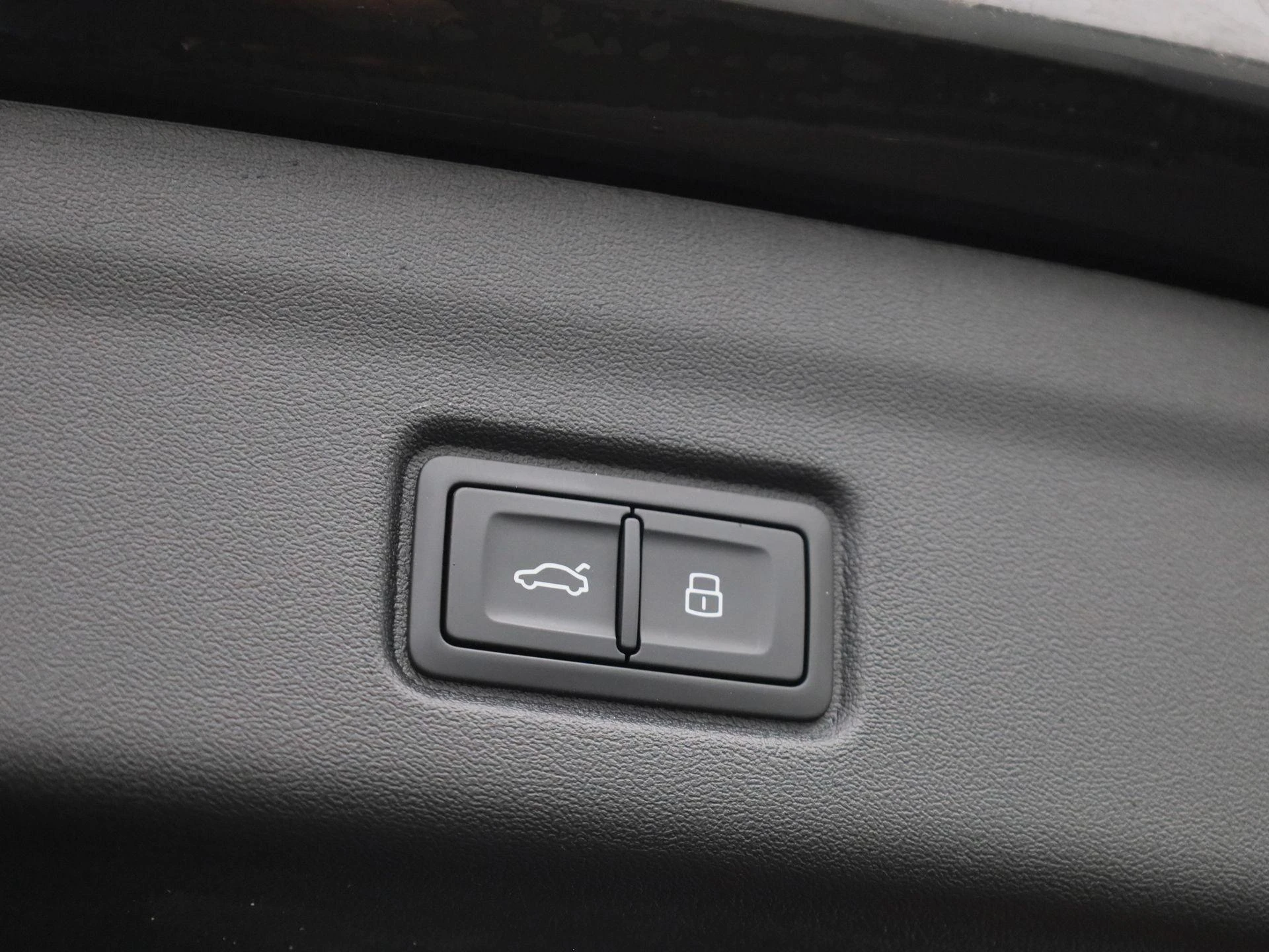 Audi-Q6 e-tron-image-14