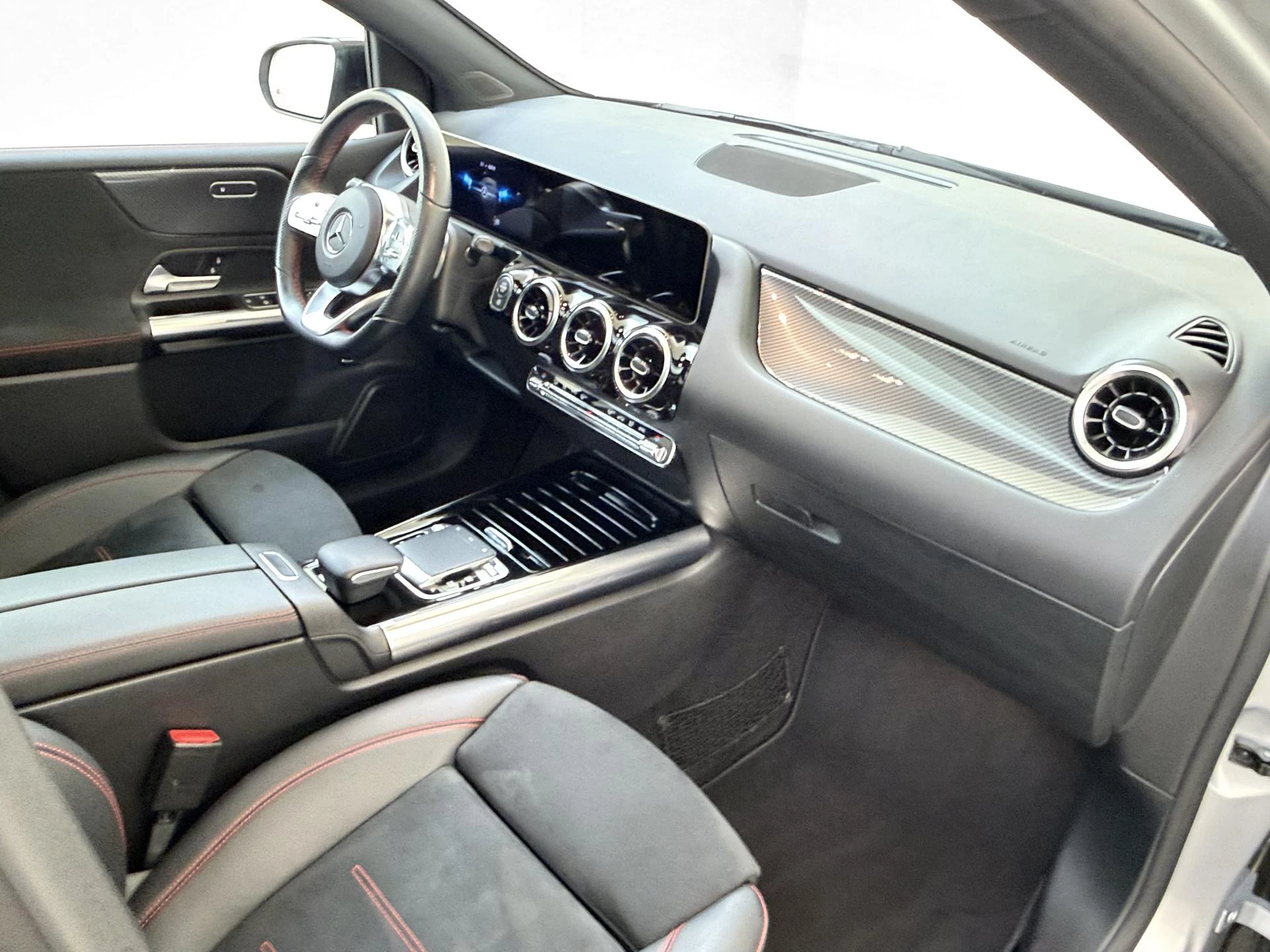 Mercedes-Benz-B-Klasse-image-4