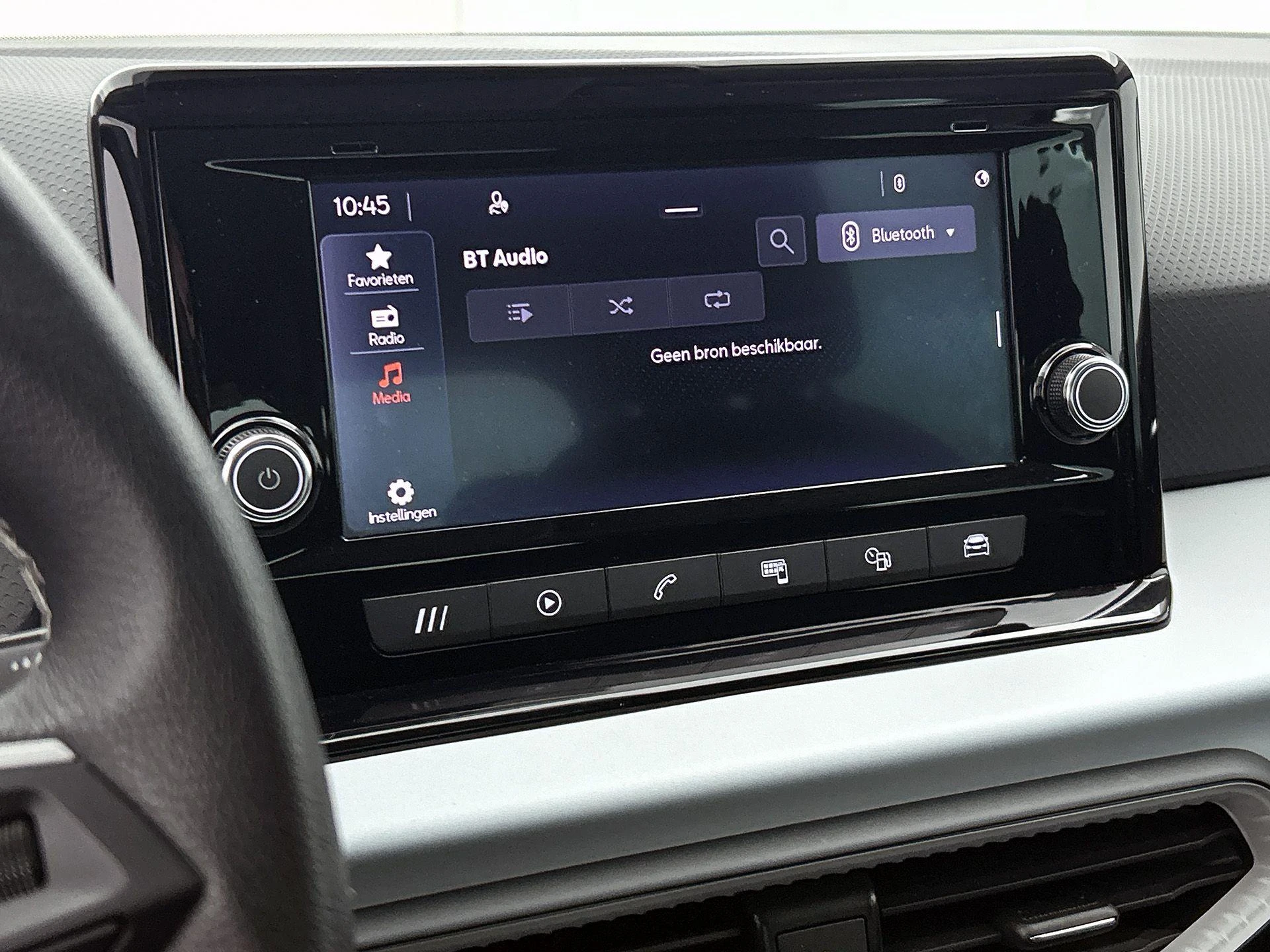 SEAT-Arona-image-6