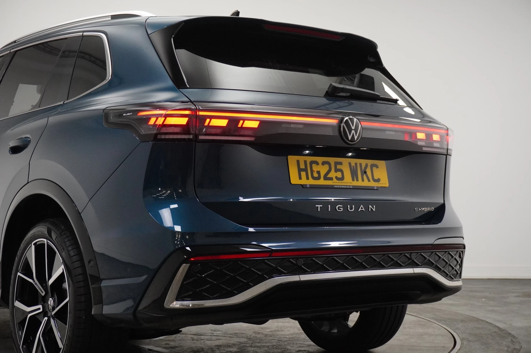 Volkswagen-Tiguan-image-53