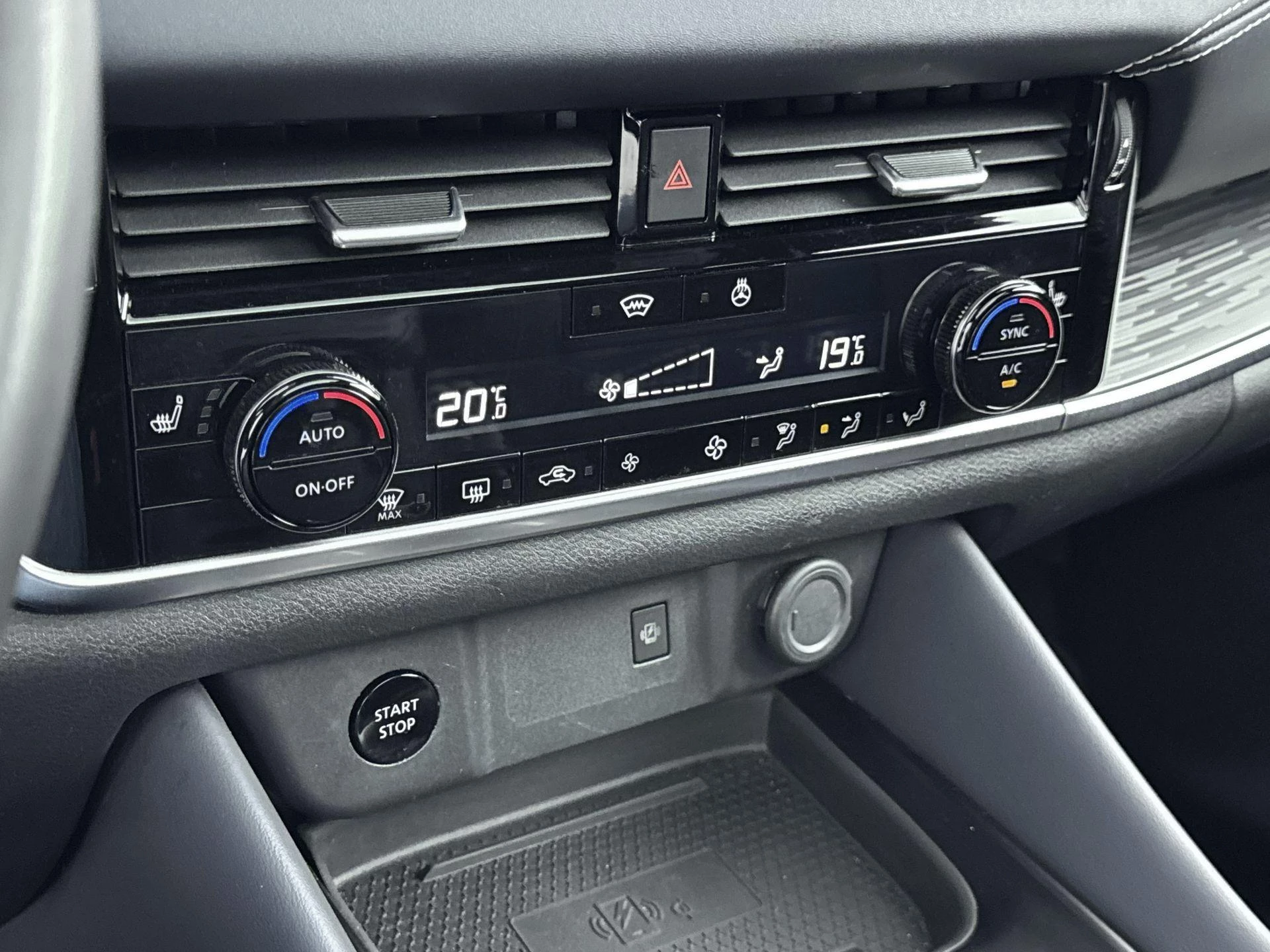 Nissan-QASHQAI-image-23