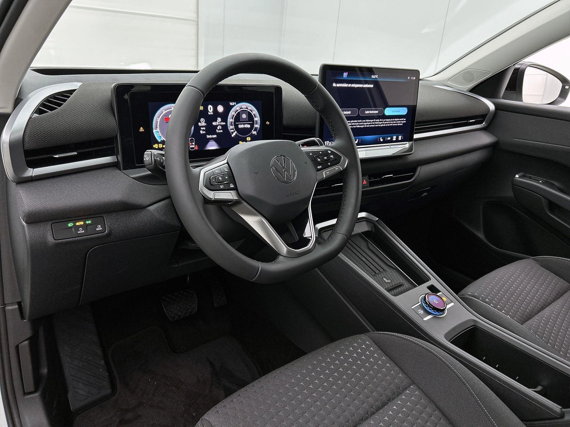 Volkswagen-T-Roc-image-20