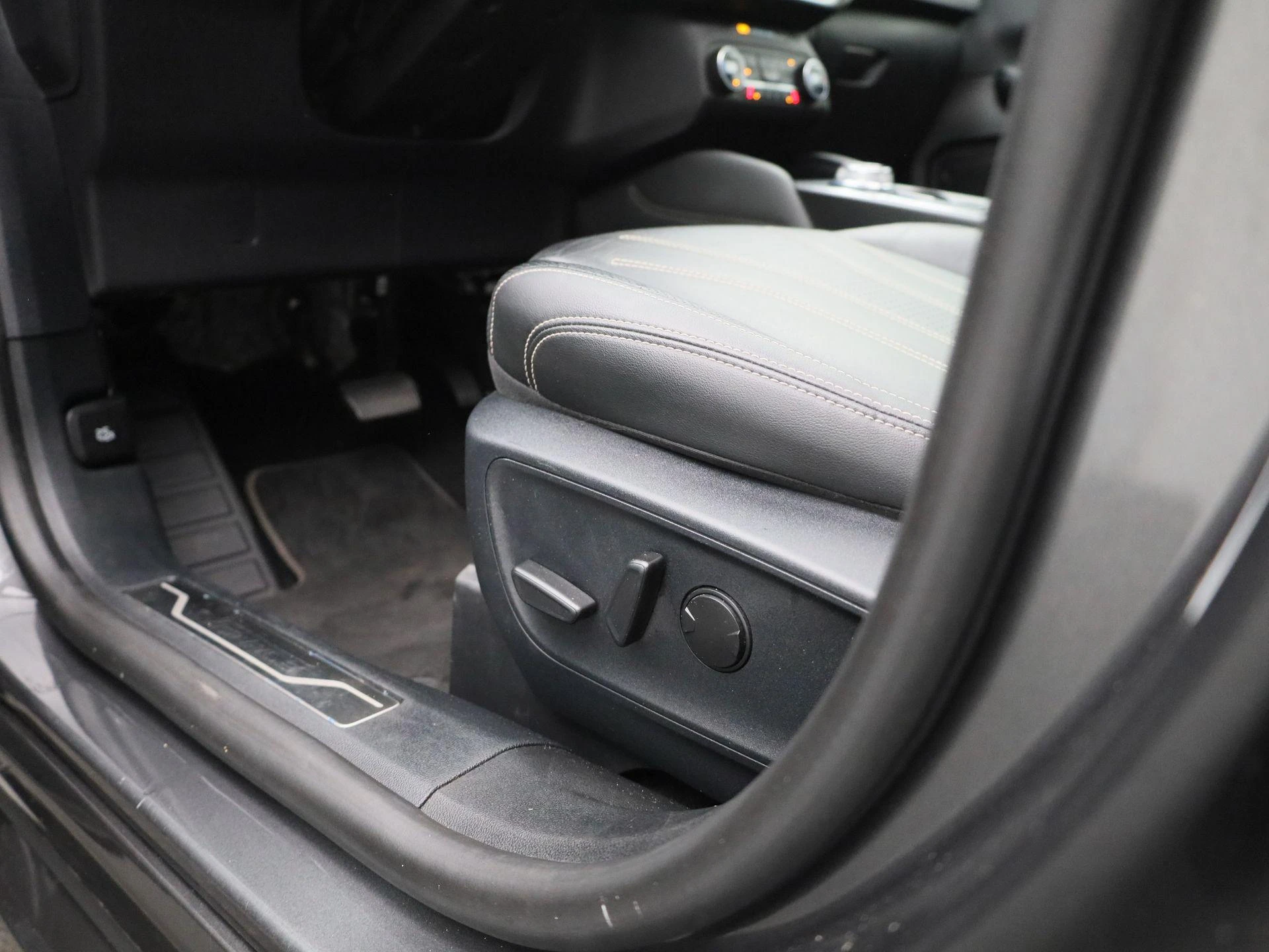 Ford-Kuga-image-30