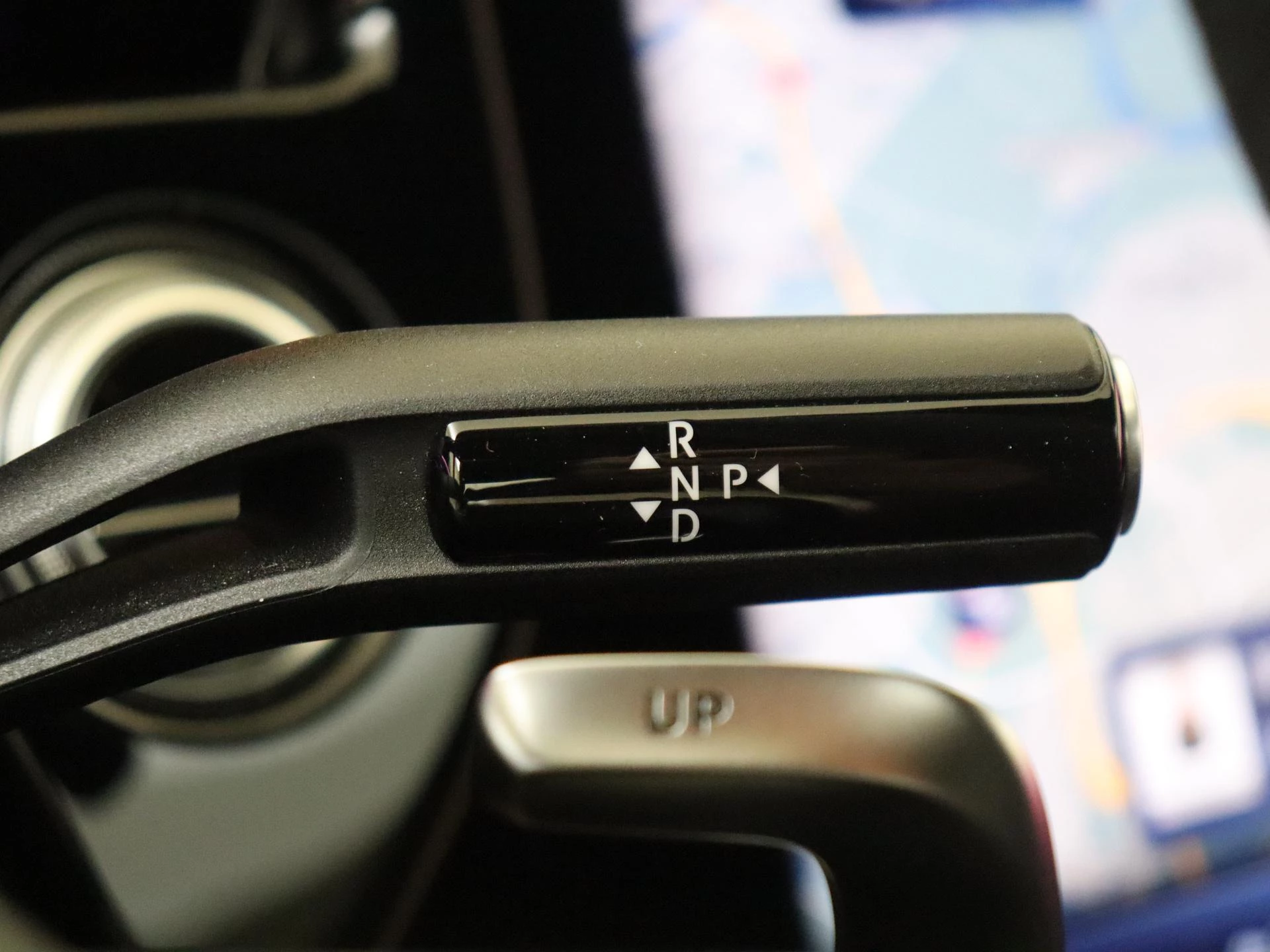 Mercedes-Benz-E-Klasse-image-22