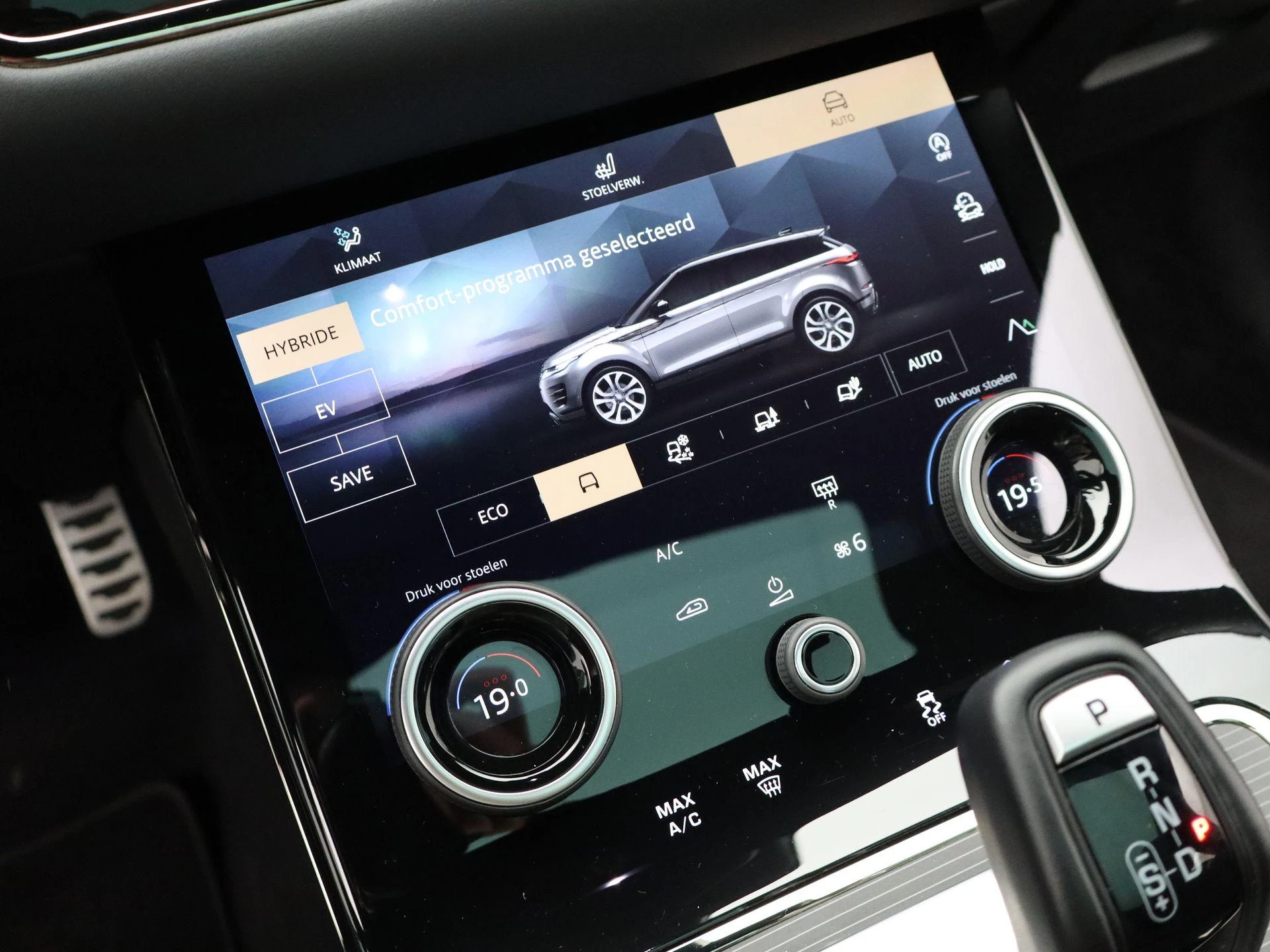 Land Rover-Range Rover Evoque-image-18