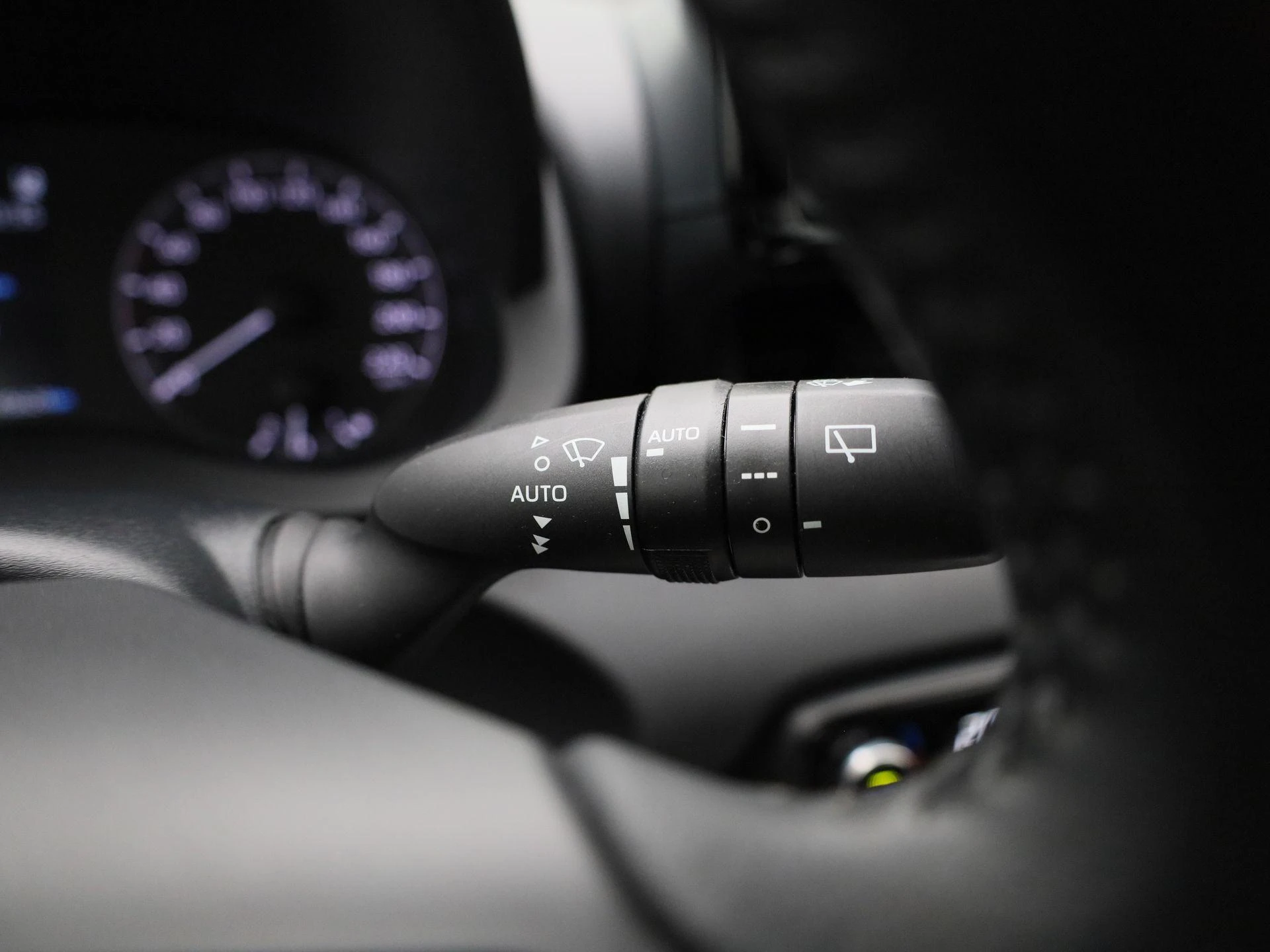 Toyota-Yaris-image-18