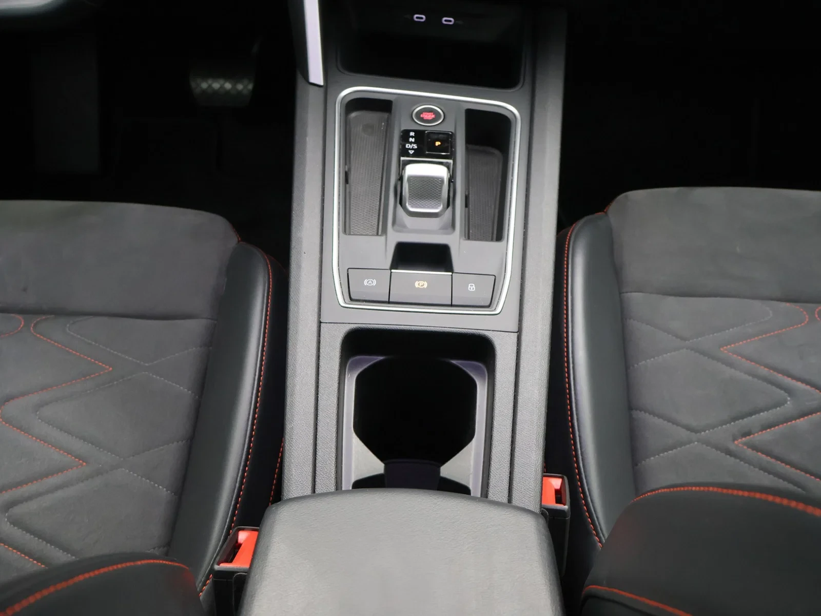 SEAT Leon e-Hybrid (PHEV) 1.4 e-Hybrid PHEV 204PK *AUTOMAAT*LEDER*ALCANTARA*ACC*PDC*VIRTUAL COCKPIT*APP-CONNECT*...*