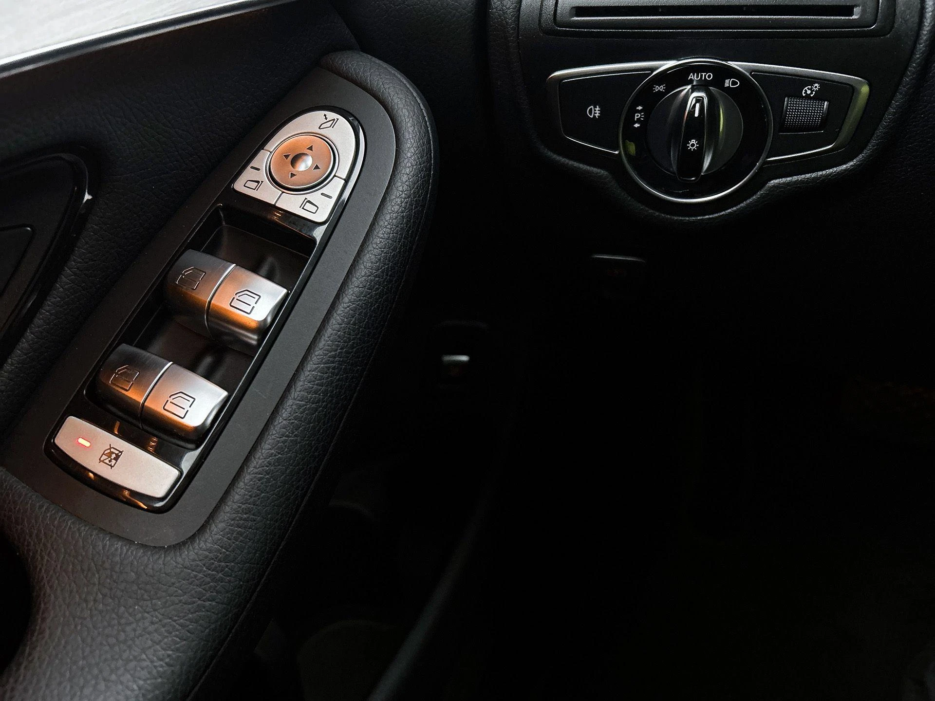 Mercedes-Benz-GLC-image-32
