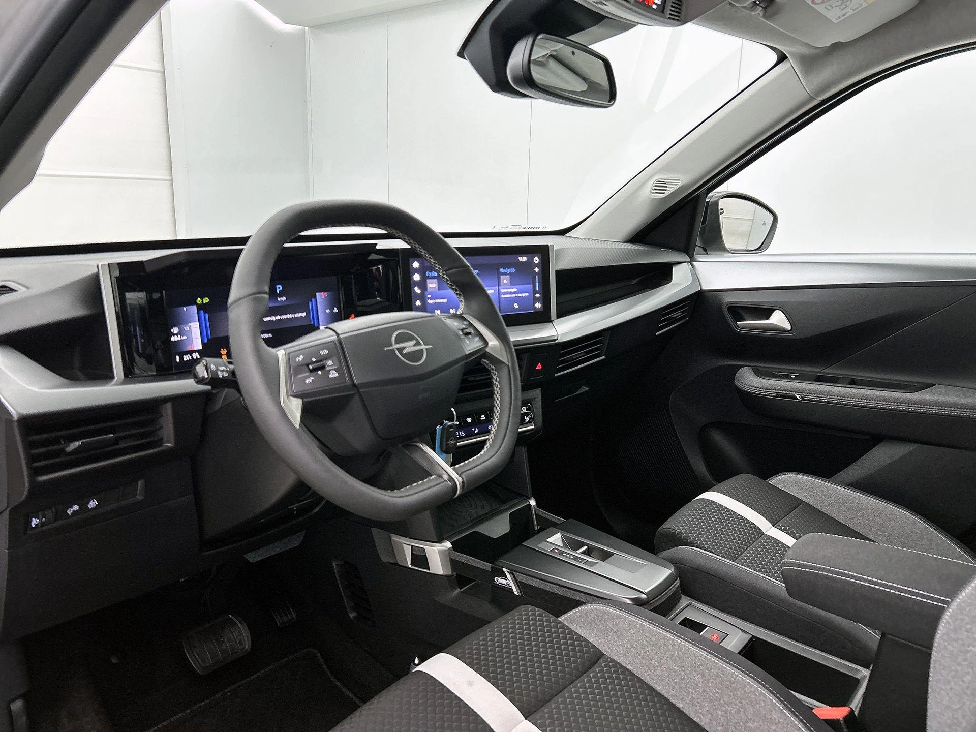 Opel-Frontera-image-17