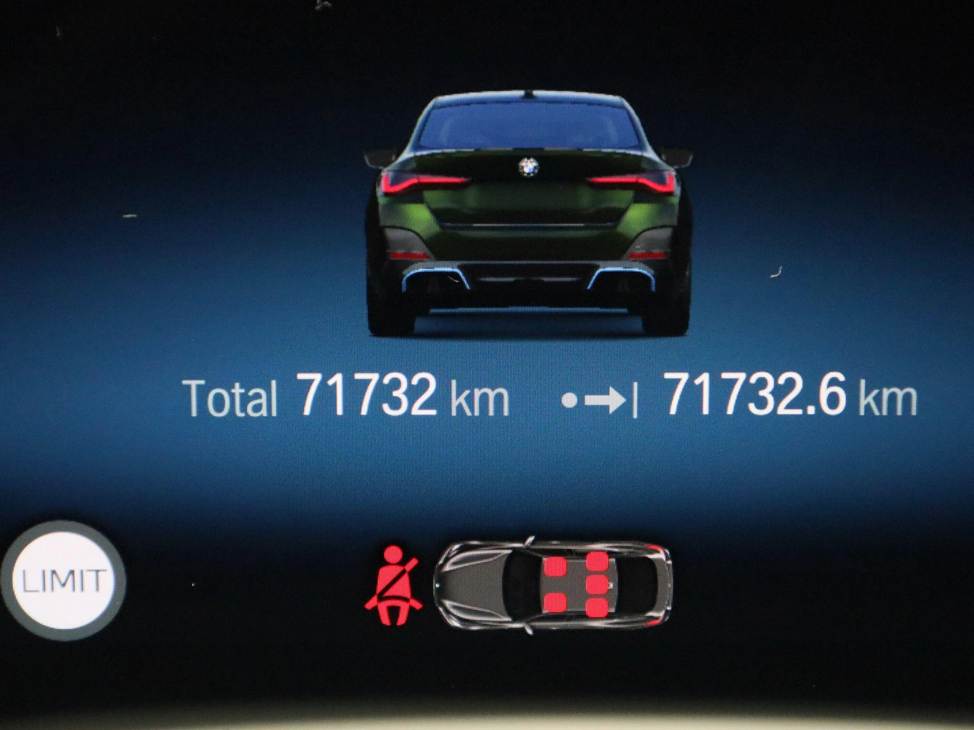 BMW-i4-image-7