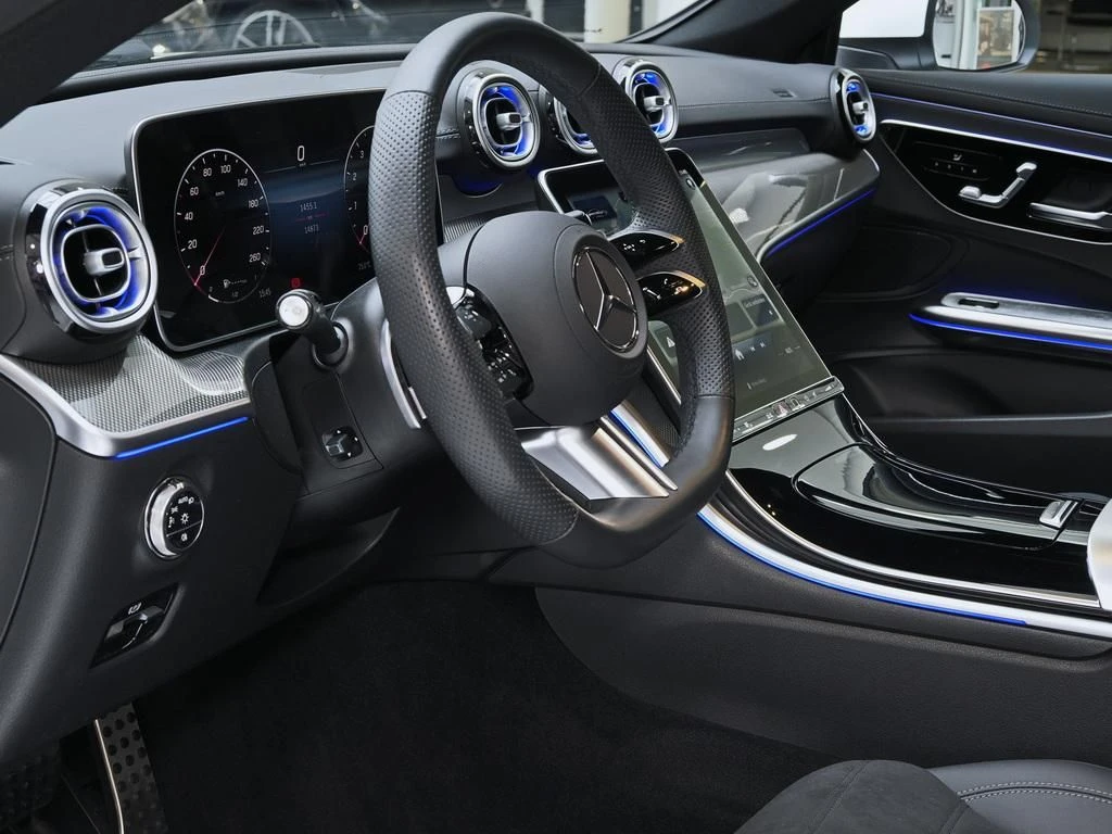 Mercedes-Benz-CLE 200-image-9