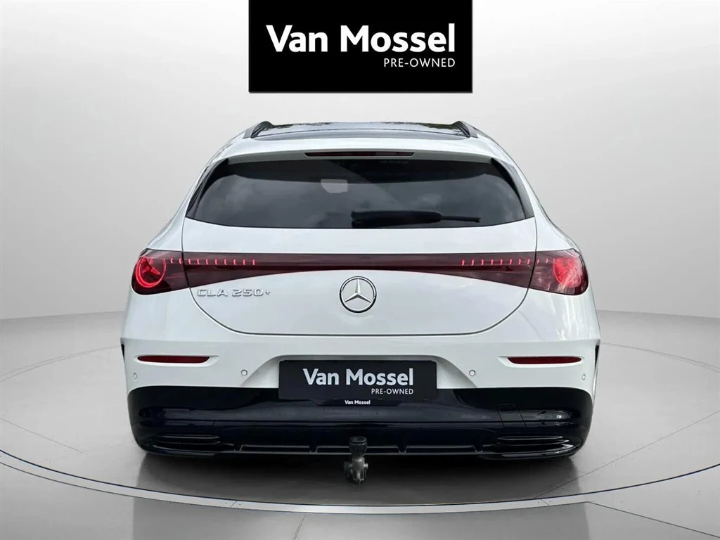 Mercedes-Benz-CLA-image-5